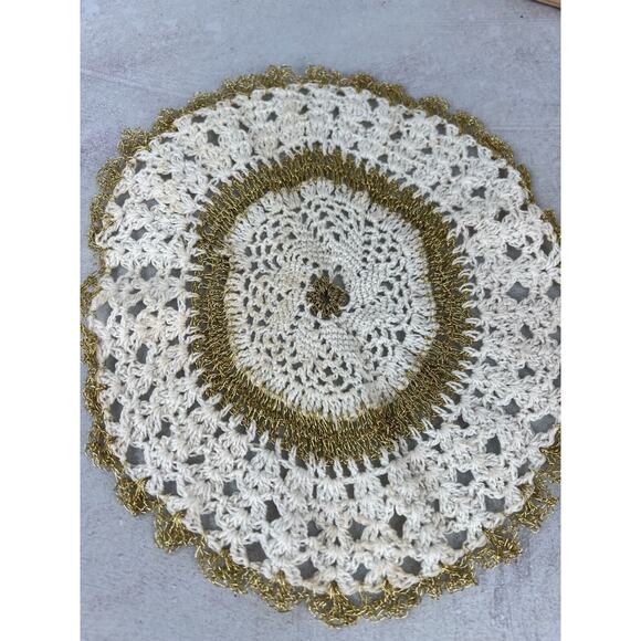 Vintage White & Gold Wire Handmade Round Crochet Dining Table Doily - Lot of 2‎ - Picture 5 of 10